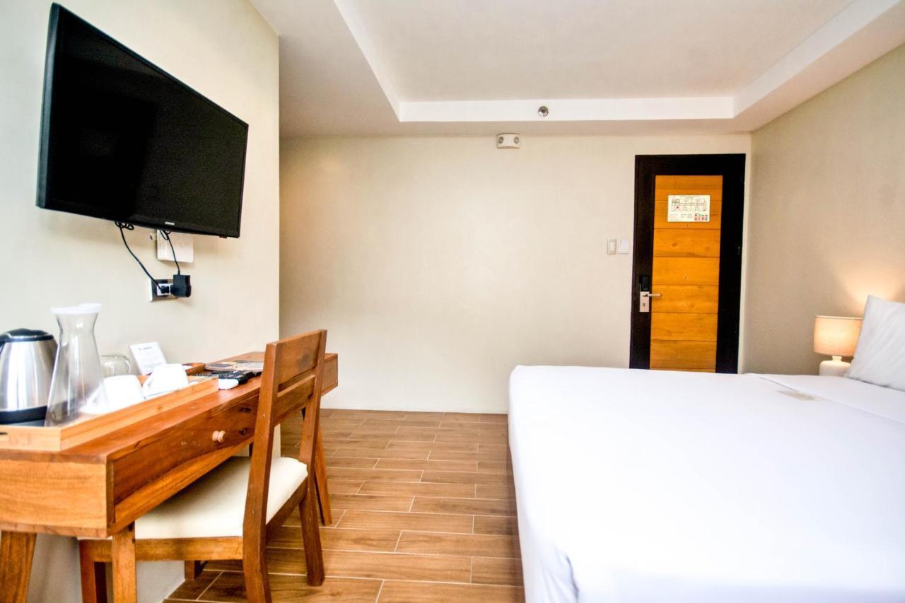 Serene La Playa Boracay Hotel 3*
