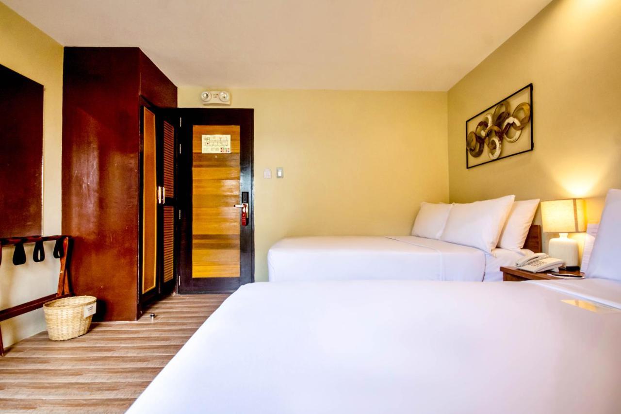 Hotel Serene La Playa Boracay